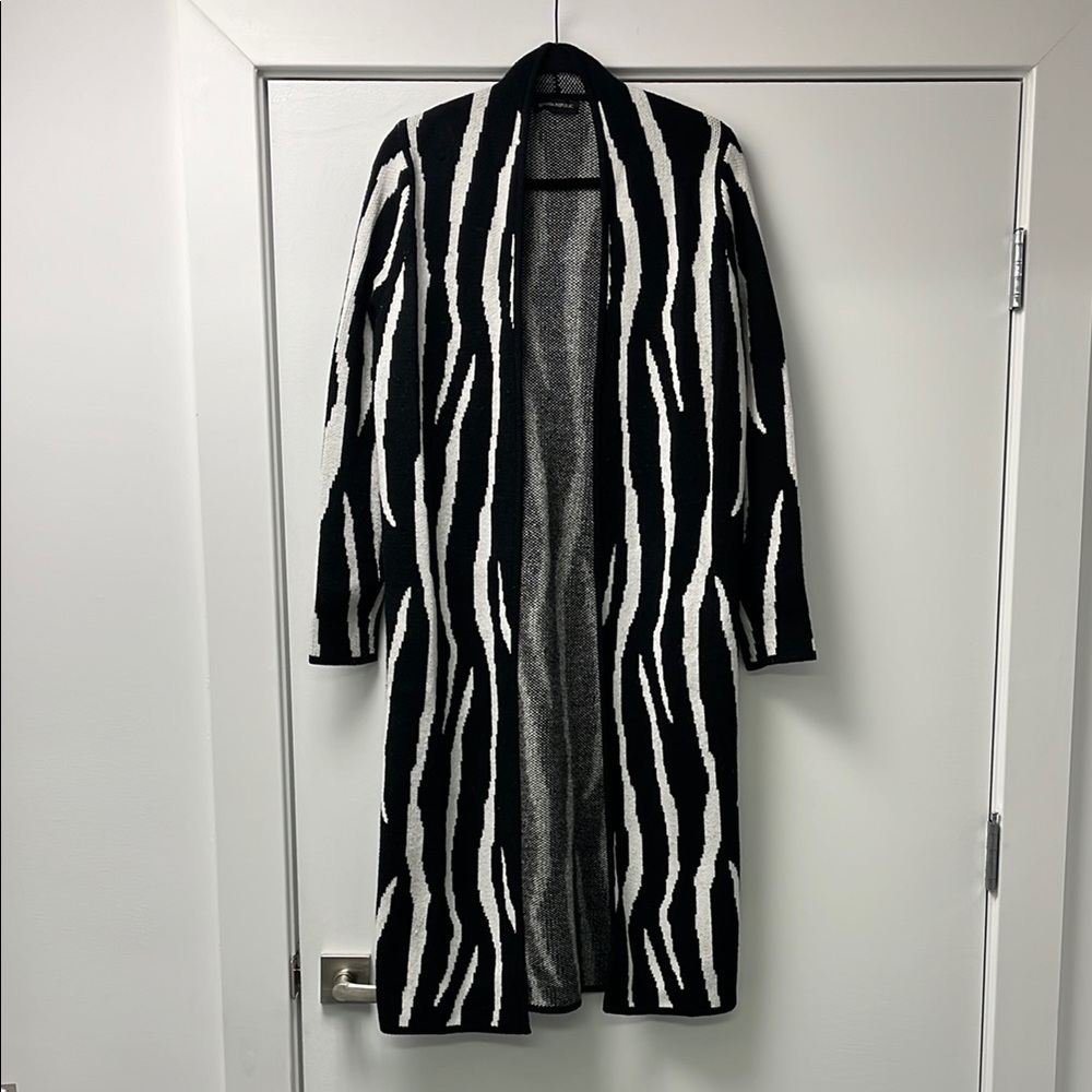Banana Republic women’s Black and White zebra print duster Cardigan Sweater S